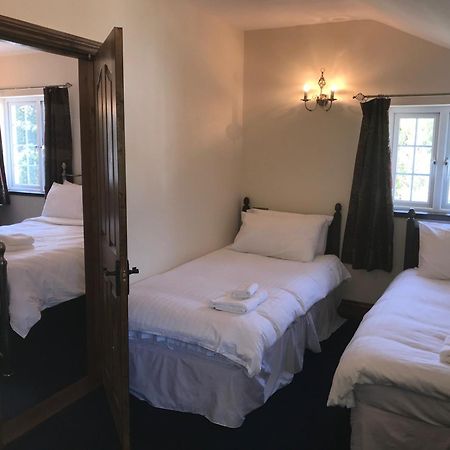 Great Trethew Manor Hotel & Self Catering Lodges Ліскард Екстер'єр фото
