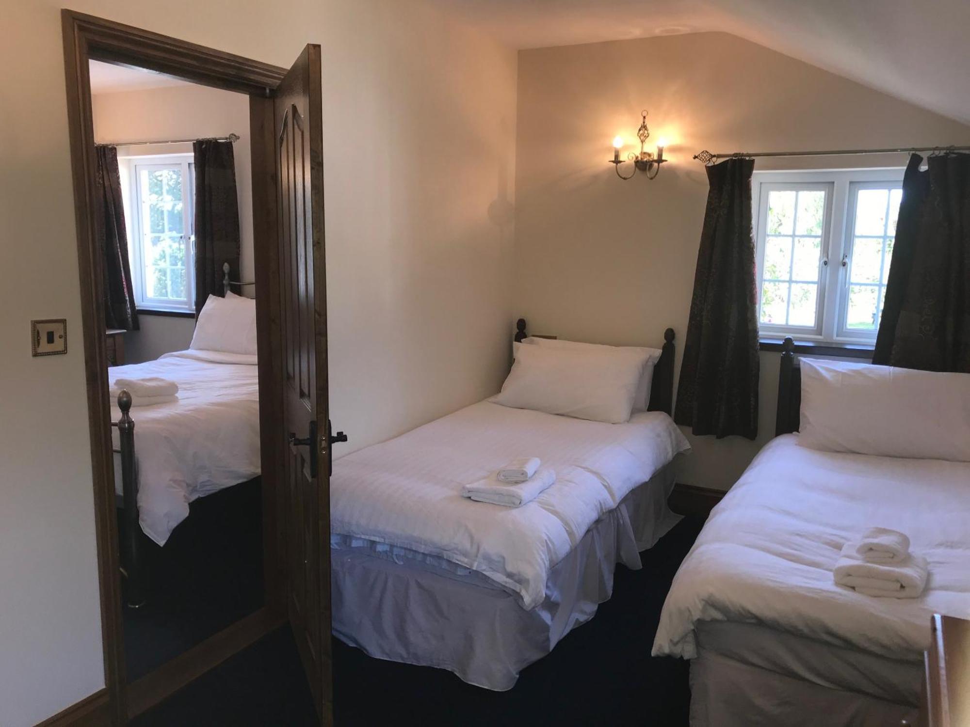 Great Trethew Manor Hotel & Self Catering Lodges Ліскард Екстер'єр фото