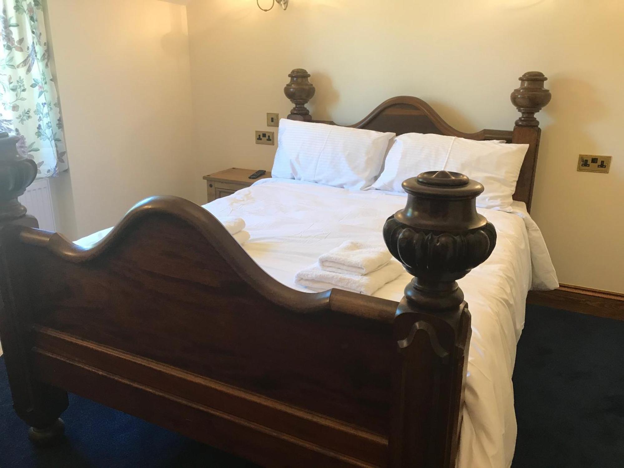 Great Trethew Manor Hotel & Self Catering Lodges Ліскард Екстер'єр фото